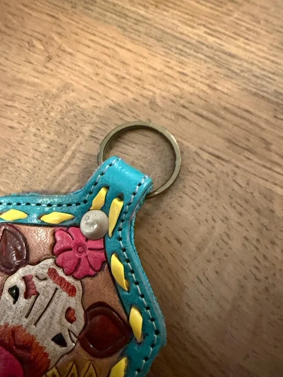 Source Unknown Teal Fringe Keychain with Colorful Cow Design - Picture 3 of 3